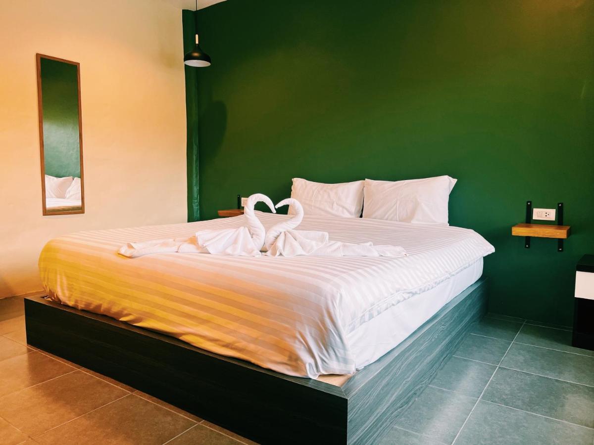 Vivi Hotel Resort Phuket ภายนอก รูปภาพ