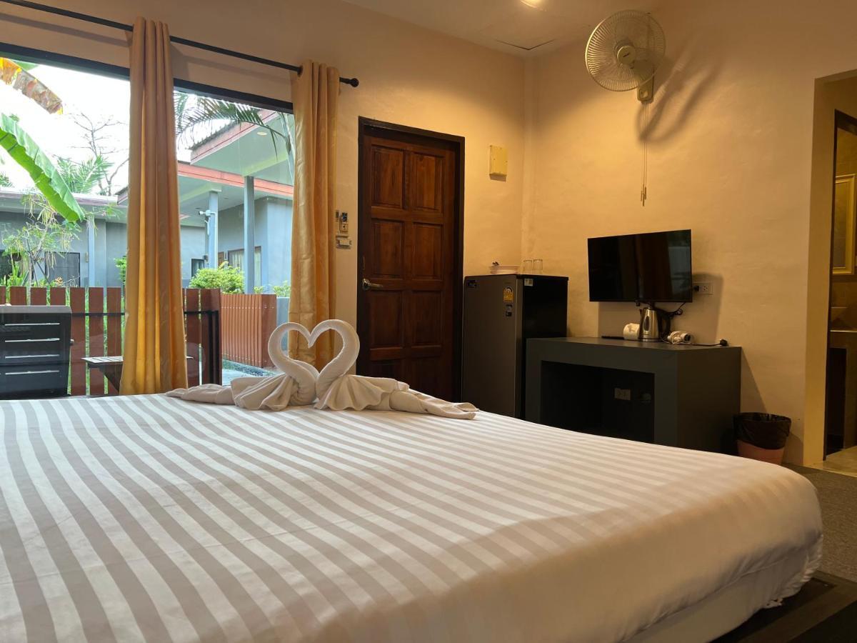 Vivi Hotel Resort Phuket ภายนอก รูปภาพ