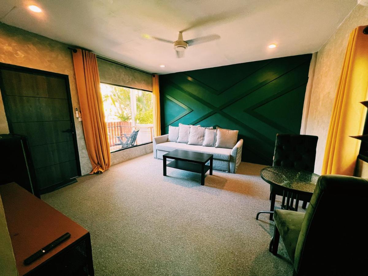 Vivi Hotel Resort Phuket ภายนอก รูปภาพ