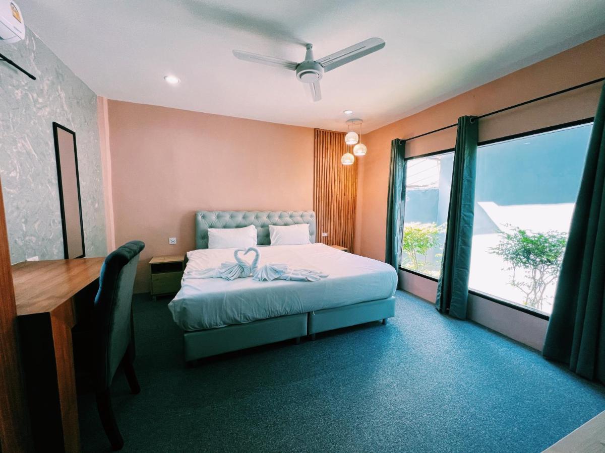 Vivi Hotel Resort Phuket ภายนอก รูปภาพ